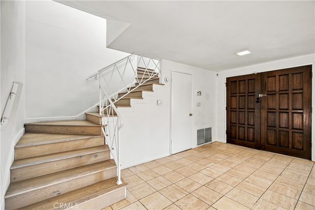 20164 Santa Rita, Woodland Hills, CA 91364
