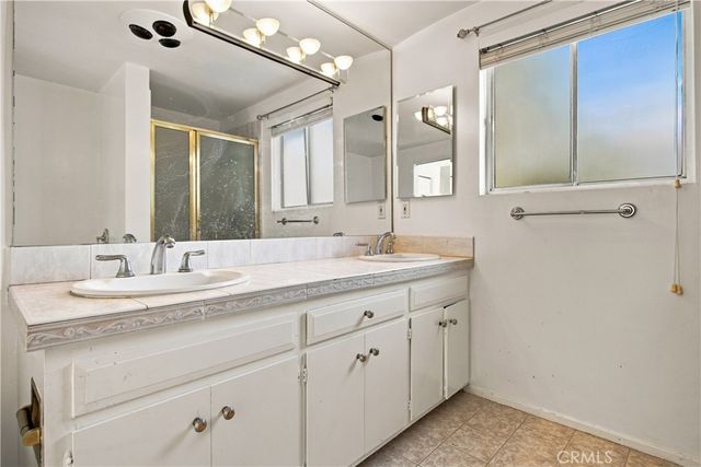20164 Santa Rita, Woodland Hills, CA 91364