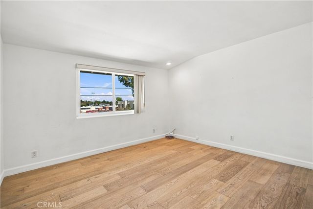 20164 Santa Rita, Woodland Hills, CA 91364