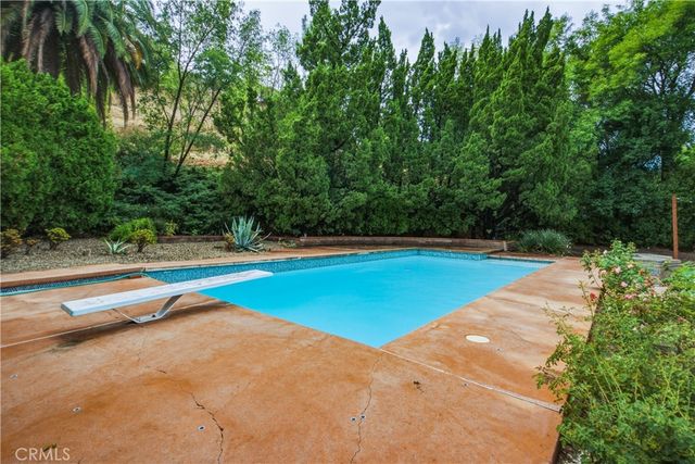 20164 Santa Rita, Woodland Hills, CA 91364