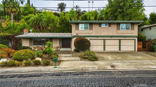 20164 Santa Rita, Woodland Hills, CA 91364