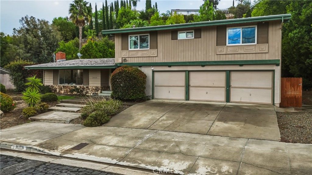 20164 Santa Rita, Woodland Hills, CA 91364