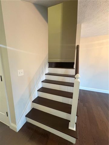 41 Red Oak Circle, Dallas, GA 30157