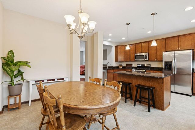 17159 72nd Avenue N 2803, Maple Grove, MN 55311