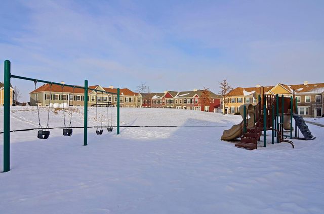 17159 72nd Avenue N 2803, Maple Grove, MN 55311