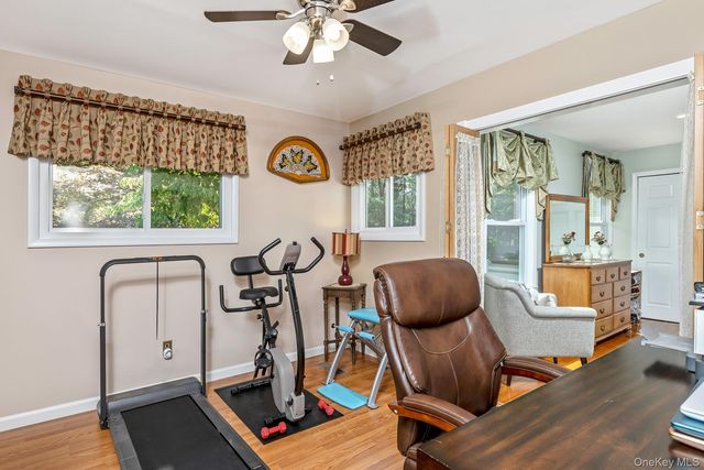 276 Parkway Drive, Calverton, NY 11933