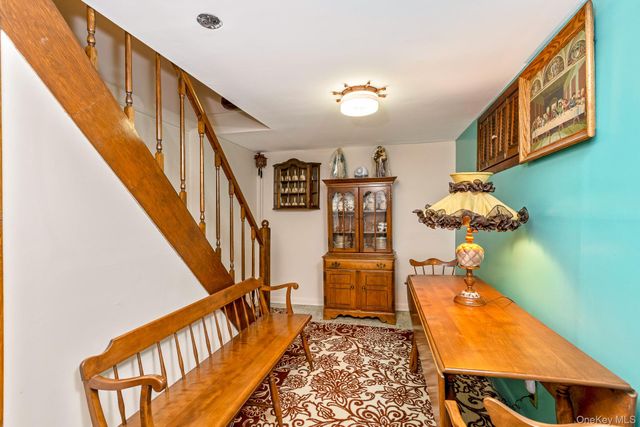 276 Parkway Drive, Calverton, NY 11933