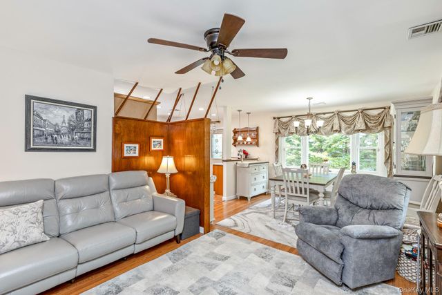 276 Parkway Drive, Calverton, NY 11933