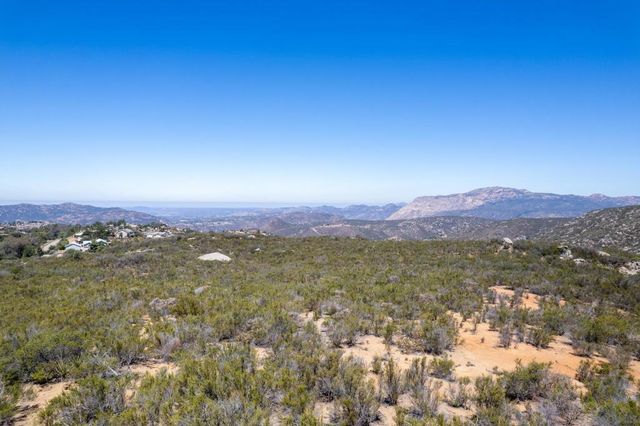 Victoria Drive, Alpine, CA 91901
