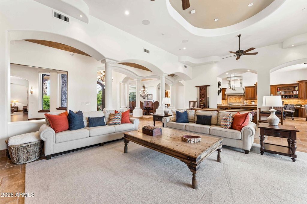 Image 10 of property listing at 16054 E TOMBSTONE Avenue, Fountain Hills, AZ 85268