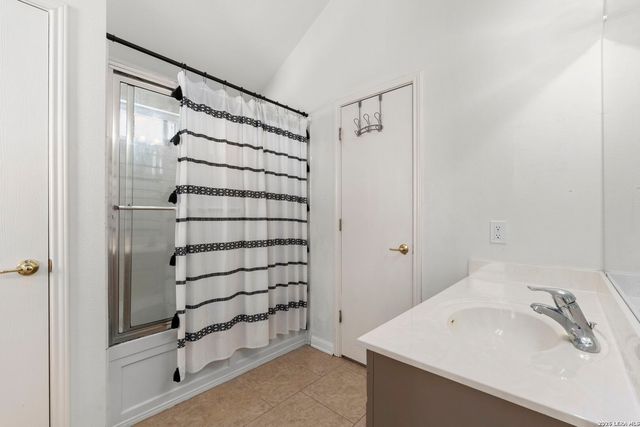 8406 Cherisse Dr, Converse, TX 78109