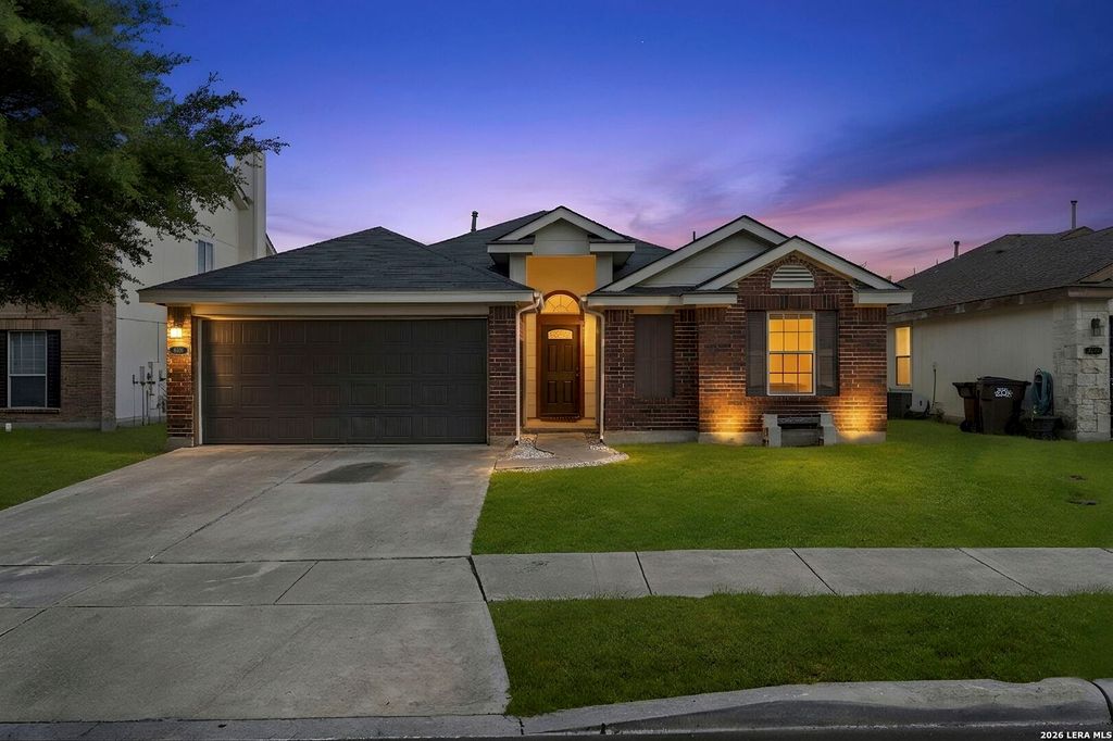 8406 Cherisse Dr, Converse, TX 78109