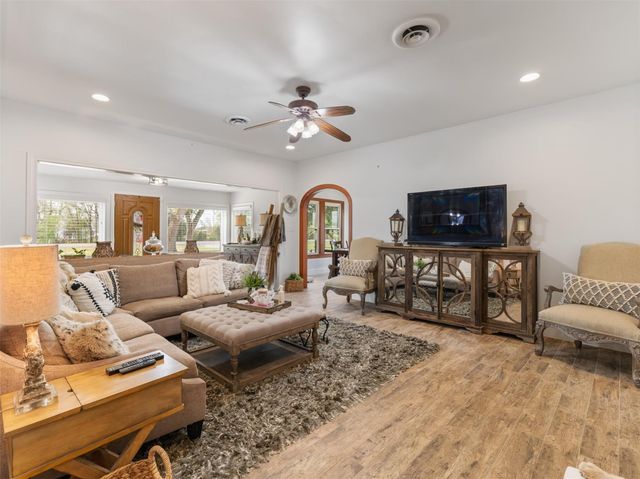 20501 Fm 521, Wadsworth, TX 77414