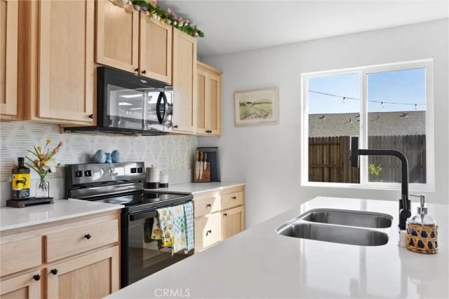 807 Potts Point Way, Bakersfield, CA 93307