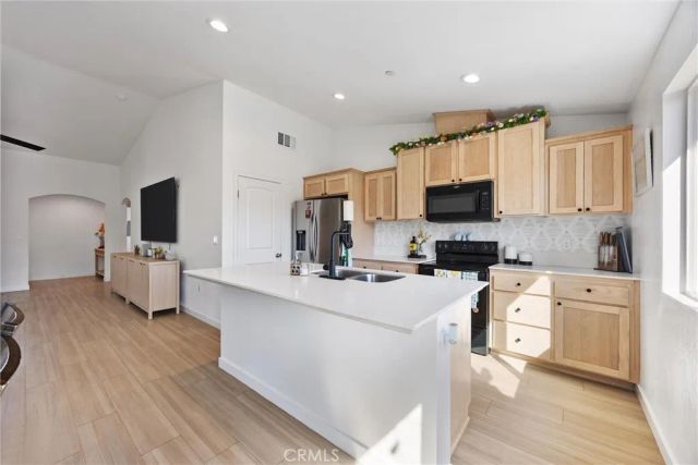 807 Potts Point Way, Bakersfield, CA 93307