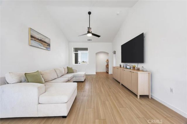 807 Potts Point Way, Bakersfield, CA 93307