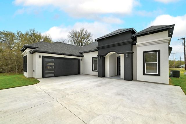 103 Kawainui LN, Bastrop, TX 78602