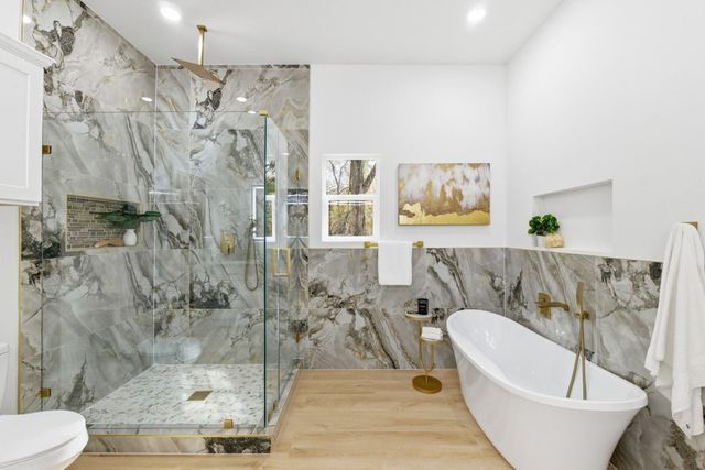 103 Kawainui LN, Bastrop, TX 78602