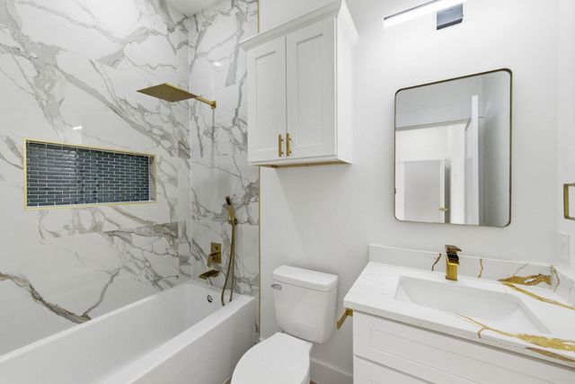 103 Kawainui LN, Bastrop, TX 78602