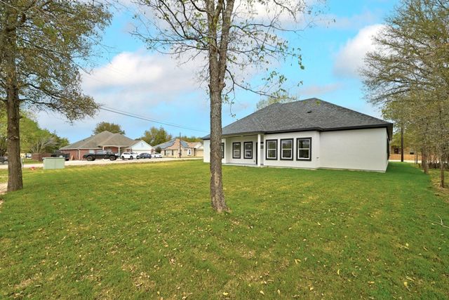 103 Kawainui LN, Bastrop, TX 78602