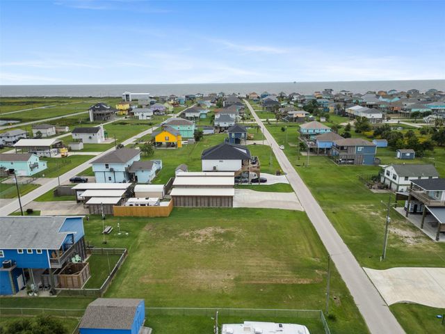 940 Sandollar, Crystal Beach, TX 77650