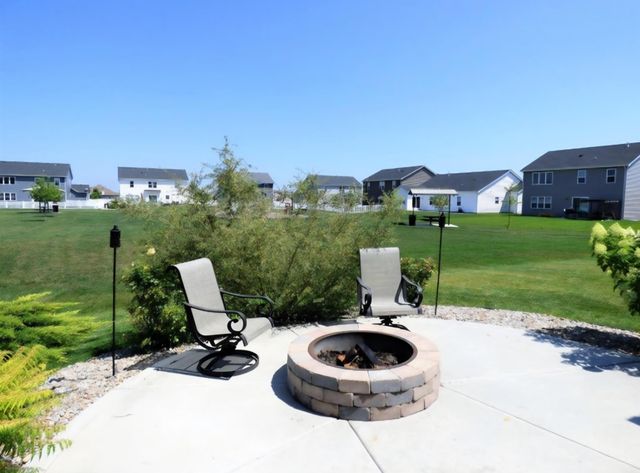 636 E 119th Place, Crown Point, IN 46307