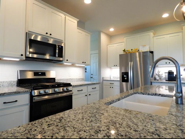 636 E 119th Place, Crown Point, IN 46307