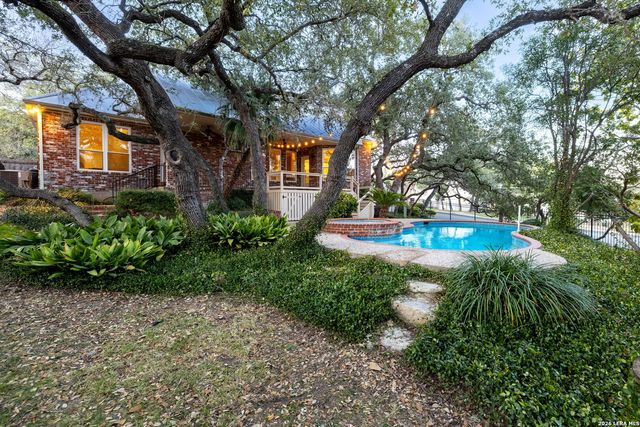 8506 Fairway Trail, Boerne, TX 78015