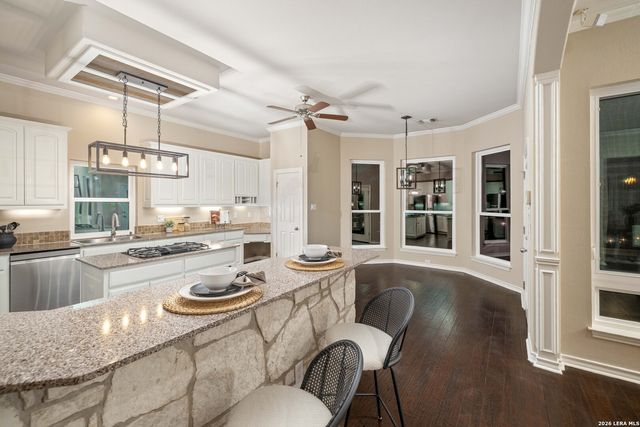 8506 Fairway Trail, Boerne, TX 78015