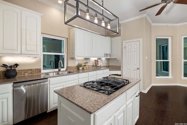 8506 Fairway Trail, Boerne, TX 78015