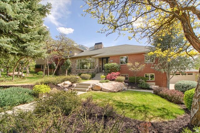 4 CHERRYWOODS LN, Sandy, UT 84092