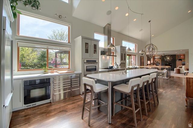 4 CHERRYWOODS LN, Sandy, UT 84092