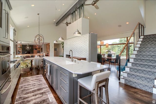 4 CHERRYWOODS LN, Sandy, UT 84092