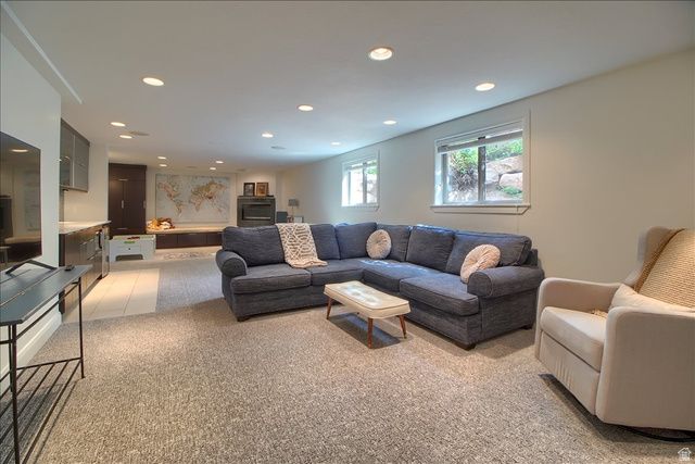 4 CHERRYWOODS LN, Sandy, UT 84092