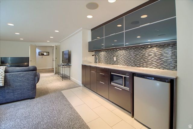 4 CHERRYWOODS LN, Sandy, UT 84092