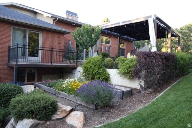 4 CHERRYWOODS LN, Sandy, UT 84092