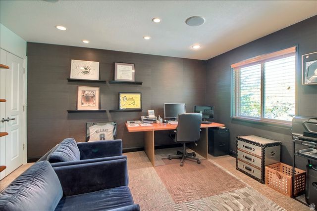 4 CHERRYWOODS LN, Sandy, UT 84092