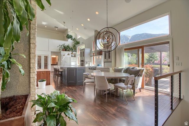 4 CHERRYWOODS LN, Sandy, UT 84092