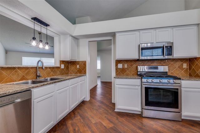 1940 Helen Drive, Lewisville, TX 75067