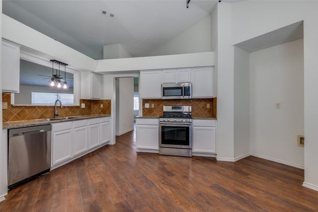 1940 Helen Drive, Lewisville, TX 75067