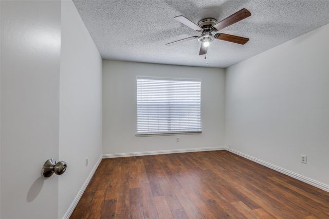 1940 Helen Drive, Lewisville, TX 75067