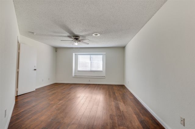 1940 Helen Drive, Lewisville, TX 75067