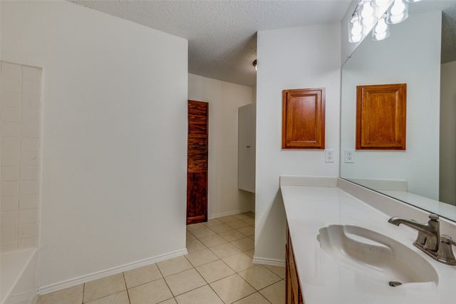 1940 Helen Drive, Lewisville, TX 75067