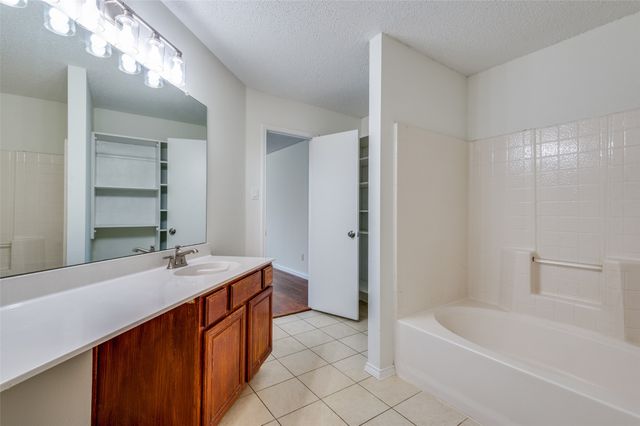 1940 Helen Drive, Lewisville, TX 75067