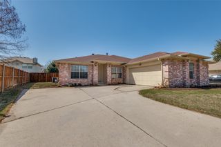 1940 Helen Drive, Lewisville, TX 75067