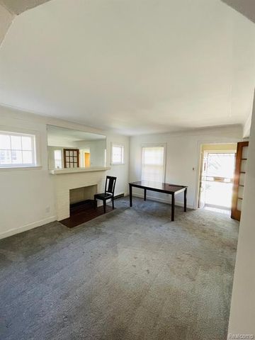 9327 Cloverlawn Street, Detroit, MI 48204