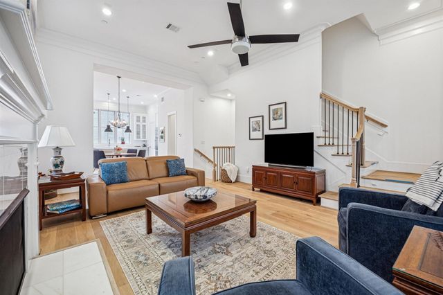 1270 Wood Hollow Drive, Houston, TX 77057