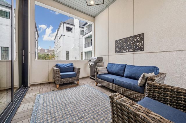 1270 Wood Hollow Drive, Houston, TX 77057