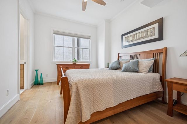 1270 Wood Hollow Drive, Houston, TX 77057