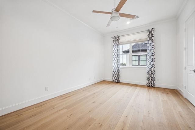 1270 Wood Hollow Drive, Houston, TX 77057